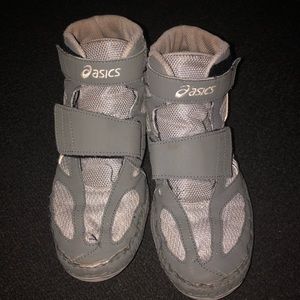 Youth Asics Matflex wrestling shoes size 3 1/2
